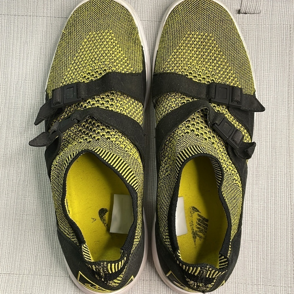 Nike Men's Air Sockracer Flyknit Running Shoes Size 10.5 Yellow Strike - Picture 3 of 9